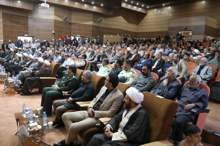 حضور نیکزاد نایب رئیس مجلس در مراسم سالگرد ارتحال آیت الله طالقانی