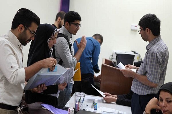 وزارت علوم، بهداشت و دانشگاه آزاد با درخواست مهمانی دانشجویان همراهی کنند/برای کاهش فشار اقتصادی خانوادهها؛ انتقال دانشجویان به شهرهای خود تسهیل شود