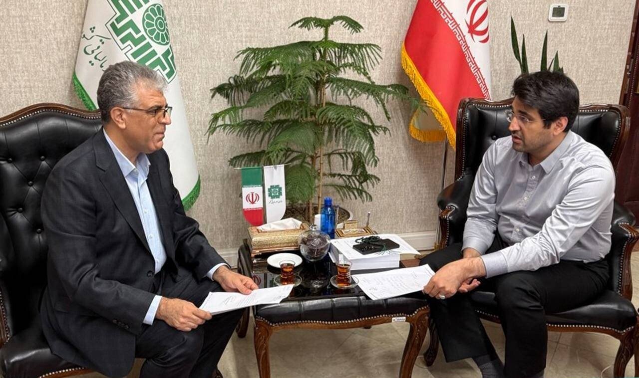 نشست امید کریمیان با مدیرعامل شرکت توانیر و رئیس سازمان امور مالیاتی کشور