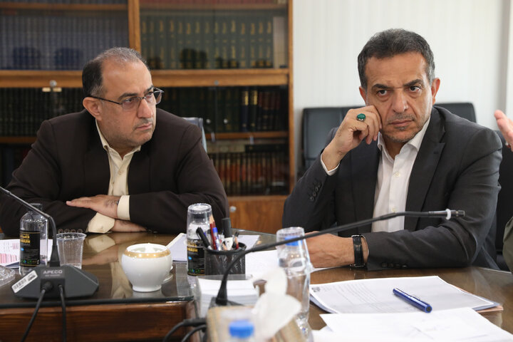 جلسه بررسی مشکلات بازنشستگان روستایی با حضور نایب رئیس مجلس