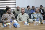 حاجی بابایی در جمع رزمندگان قرارگاه تیپ ۳۲ انصارالحسین (ع)