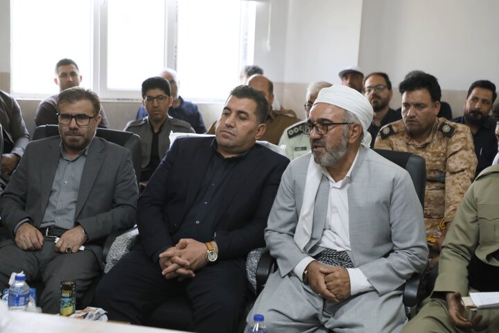 حاجی بابایی در جمع رزمندگان قرارگاه تیپ ۳۲ انصارالحسین (ع)