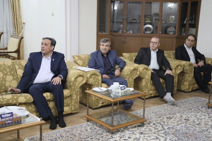 حاجی‌بابایی در نشست شورای اداری استان کرمانشاه