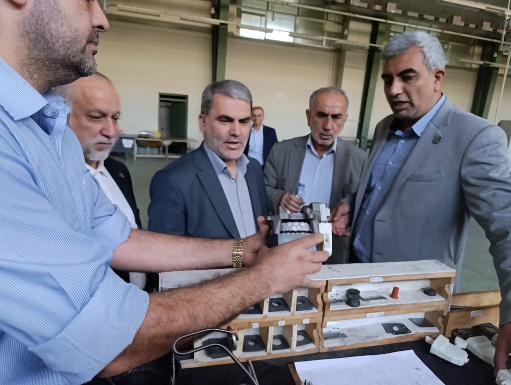 بازدید اعضای کمیسیون ویژه حمایت از تولید مجلس از شرکت «کمپرسورسازی پادنا»