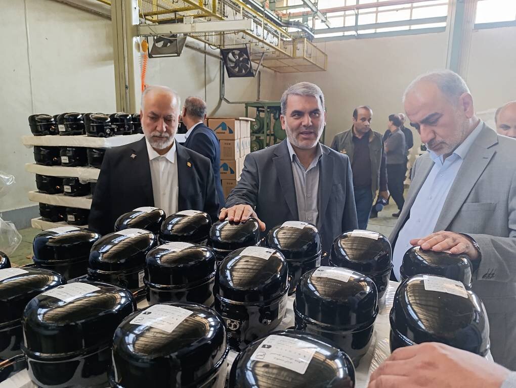 بازدید اعضای کمیسیون ویژه حمایت از تولید مجلس از شرکت «کمپرسورسازی پادنا»