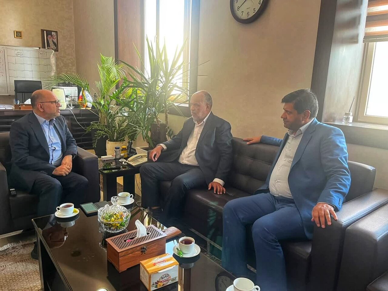 دیدار صباغیان با معاون امور مجلس وزیر اقتصاد و دارایی/موضوع تخصیص تسهیلات و حمایت از واحدهای صنعتی پیگیری شد - خانه ملت