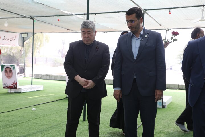 بازدید نماینده مجلس مشاوران ژاپن از جنایات میناب و کوهستک