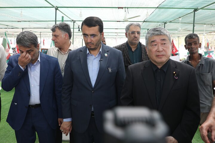 بازدید نماینده مجلس مشاوران ژاپن از جنایات میناب و کوهستک