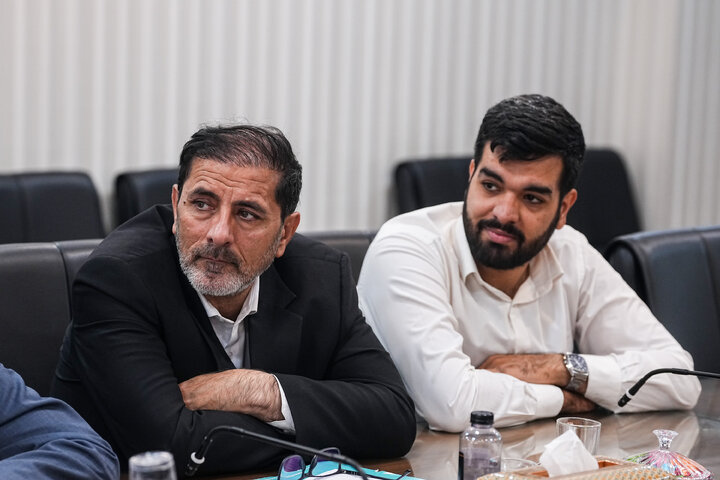 جلسه پیگیری مطالبات نیروگاه‌های بخش غیر دولتی از وزارت نیرو با حضور نایب رئیس مجلس