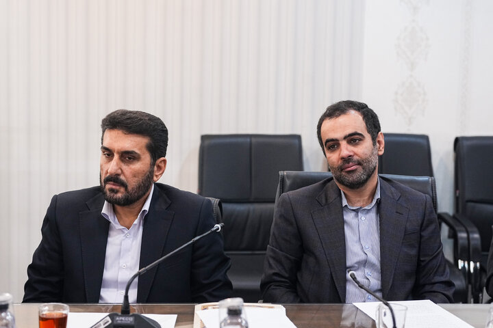 جلسه پیگیری مطالبات نیروگاه‌های بخش غیر دولتی از وزارت نیرو با حضور نایب رئیس مجلس