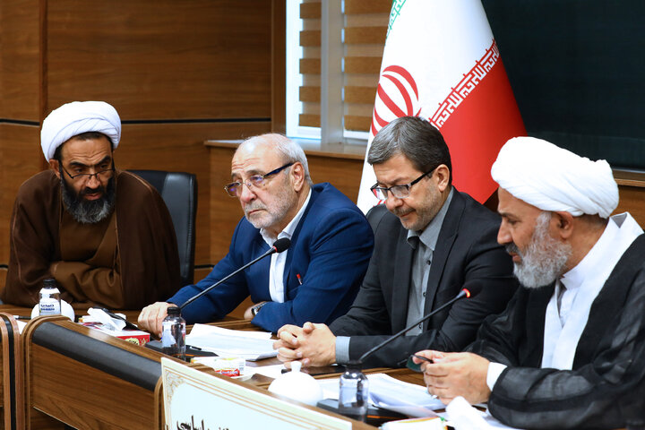 جلسه کمیسیون اصل نودم مجلس شورای اسلامی با استاندار اصفهان