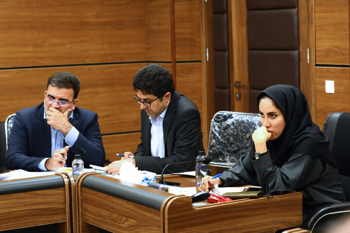 جلسه کمیسیون اصل نودم مجلس شورای اسلامی با استاندار اصفهان
