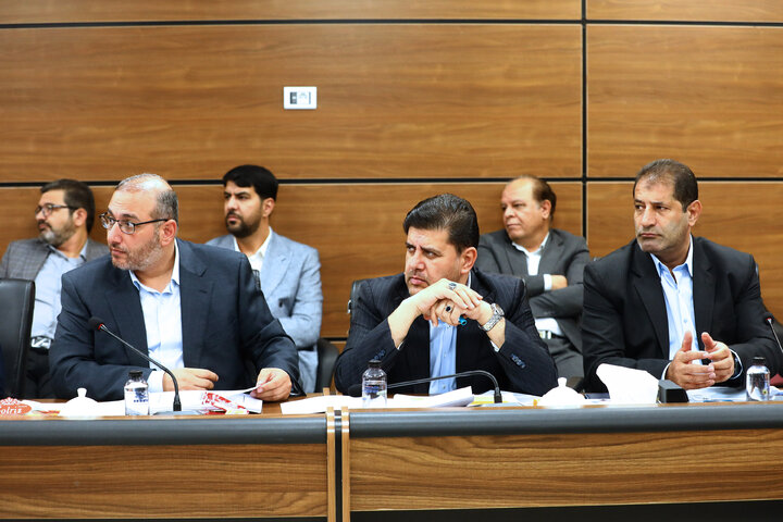 جلسه کمیسیون اصل نودم مجلس شورای اسلامی با استاندار اصفهان