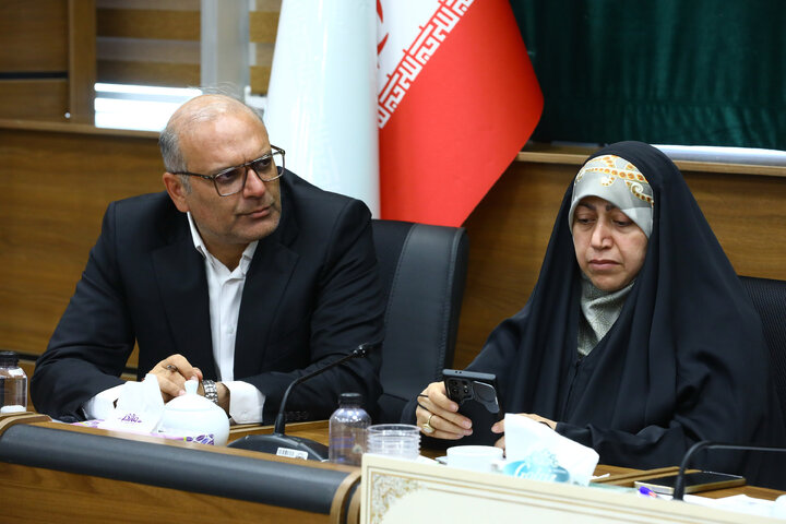 جلسه کمیسیون بهداشت درمان مجلس شورای اسلامی با وزیر بهداشت و درمان واموزش پزشکی