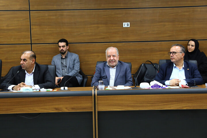 جلسه کمیسیون بهداشت درمان مجلس شورای اسلامی با وزیر بهداشت و درمان واموزش پزشکی