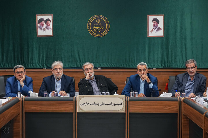 نشست دوشنبه ۳۰ شهریور کمیسیون امنیت ملی مجلس با حضور وزیر علوم