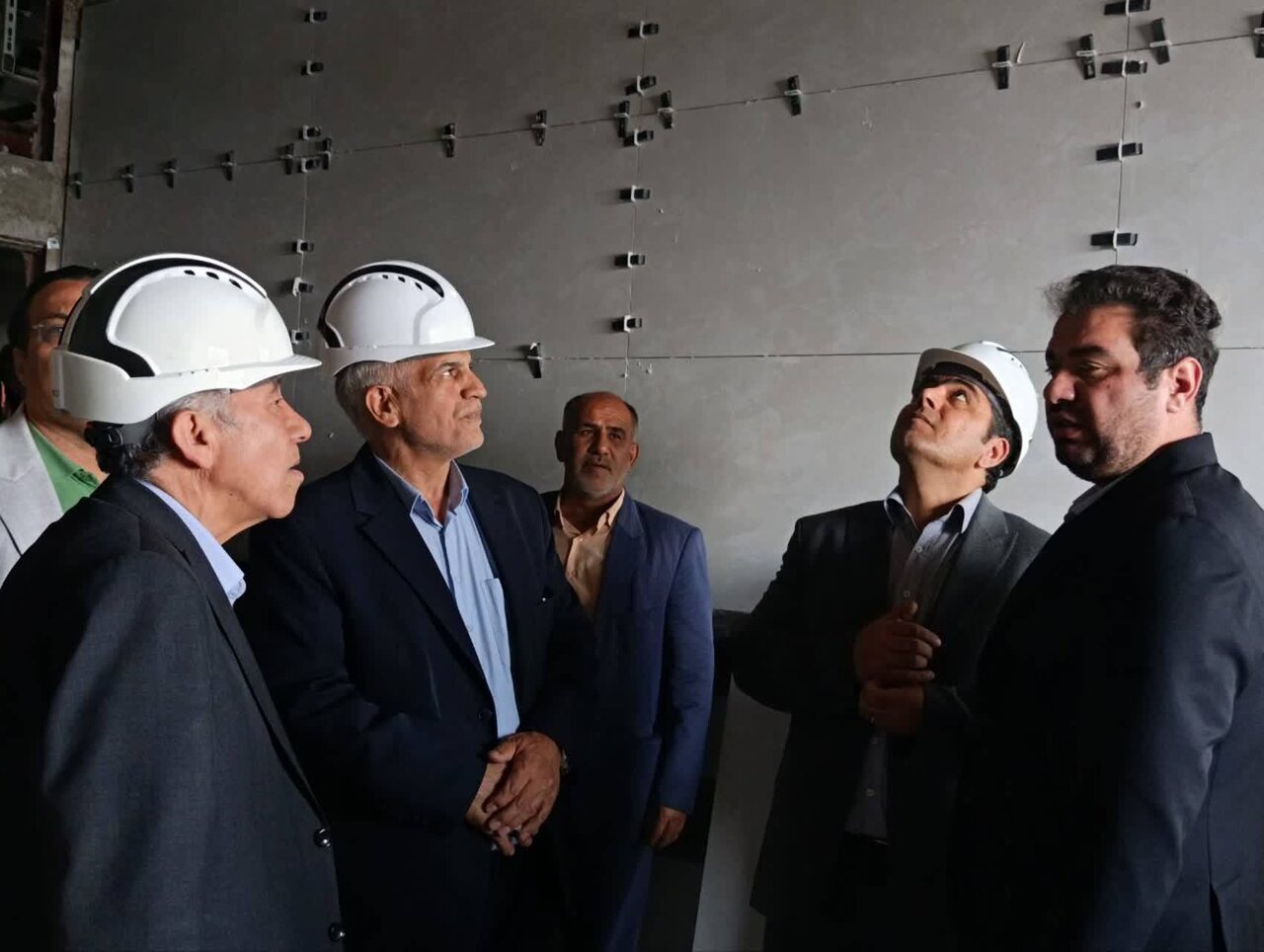 بازدید نماینده پاکدشت از روند تکمیل بیمارستان ۱۲۹ تختخوابی زعیم شریفآباد/ روند تکمیل بیمارستان زعیم شریفآباد باید شتاب بگیرد