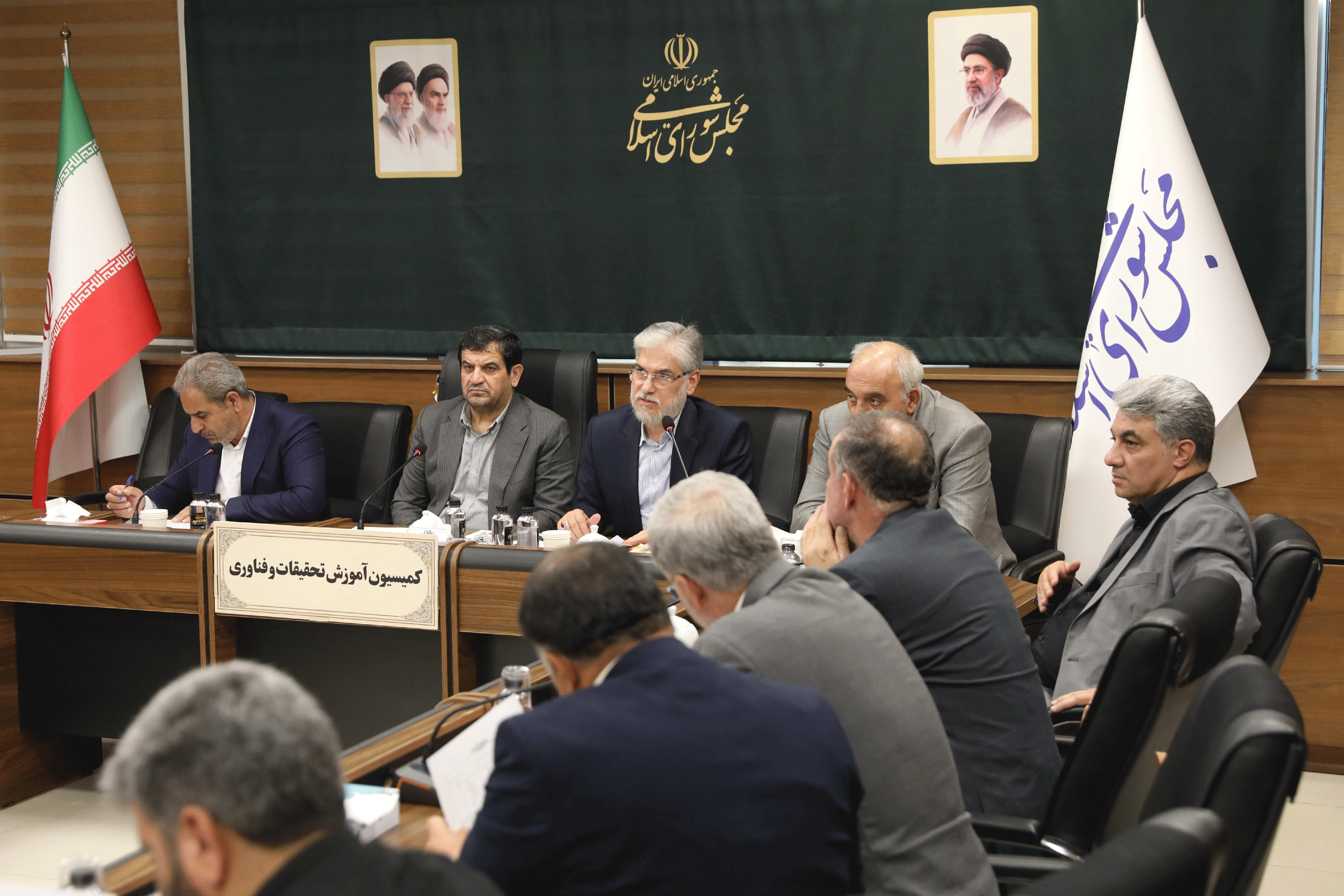 نشست ۳۱ شهریور کمیسیون آموزش مجلس با حضور وزیر علوم