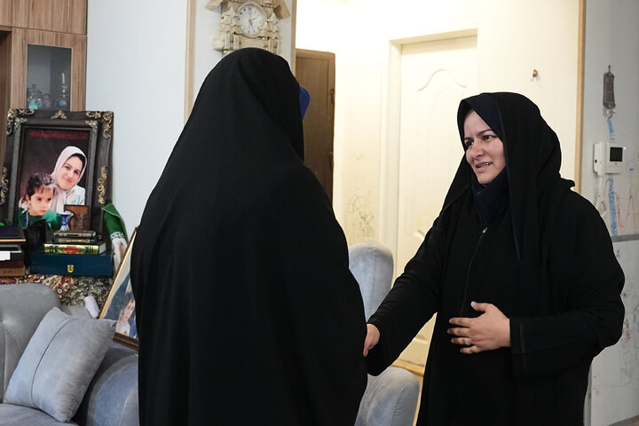 دیدار نماینگان مجلس با خانواده شهید منصور عسگری
