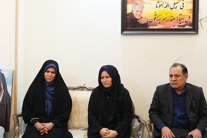 دیدار نماینگان مجلس با خانواده شهید منصور عسگری
