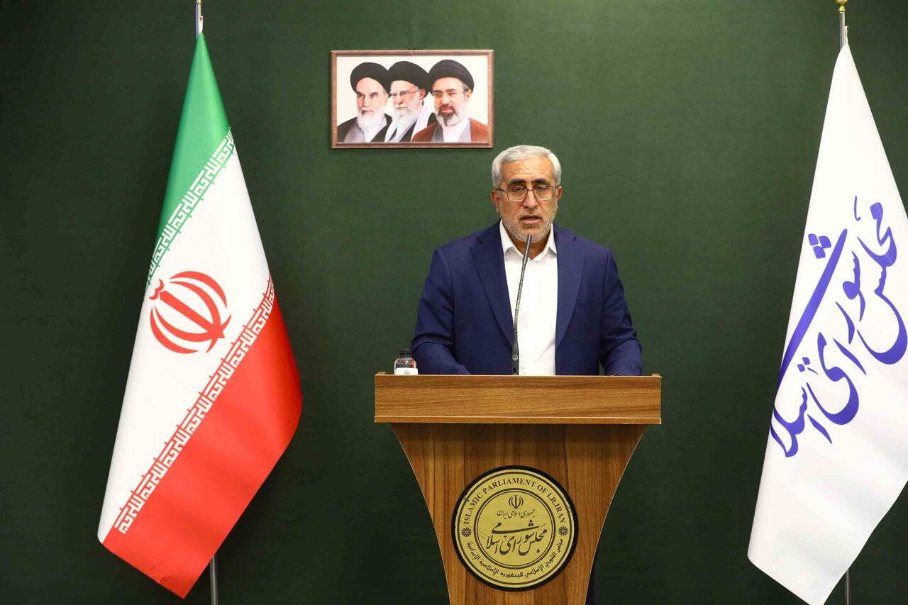 دستگاه‌های اجرایی دچار روزمرگی شده‌اند /دولت آرایش جنگی بگیرد