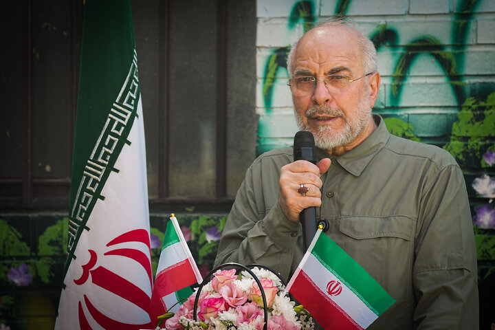 حضور رئیس مجلس در دبستان پسرانه شهید آیت به مناسبت بازگشایی مدارس