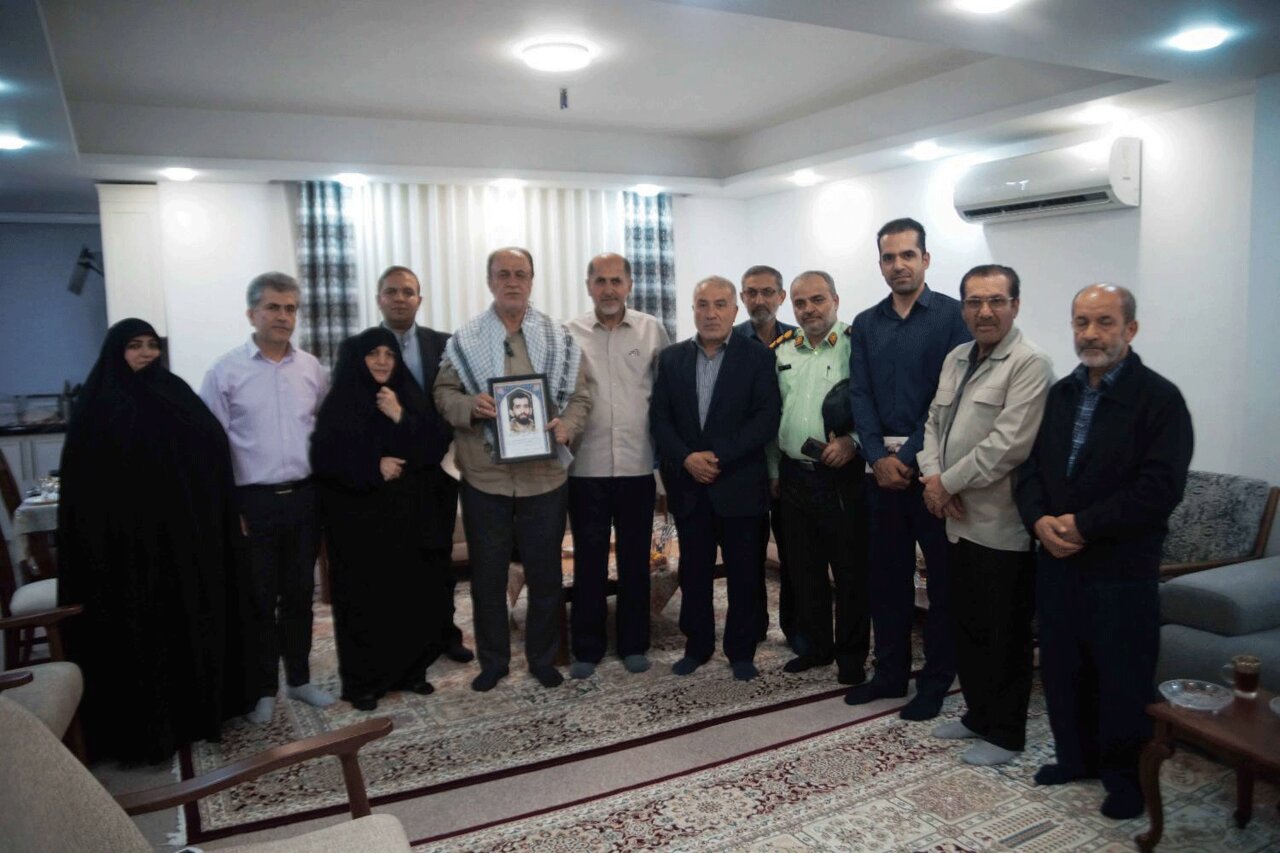 دیدار نایب رئیس مجلس با خانواده شهید مهندس مسعود سازگار