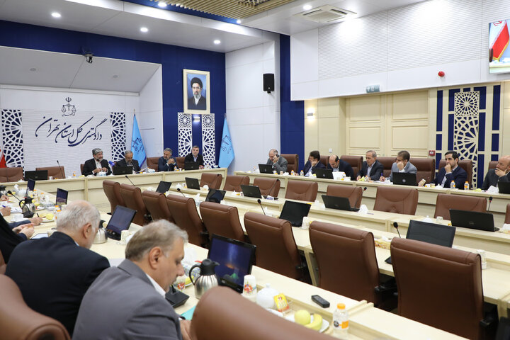 نشست مجمع نمایندگان استان تهران با رئیس کل دادگستری استان تهران