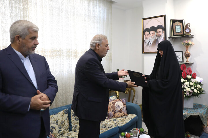 دیدار نمایندگان مجلس شورای اسلامی با خانواده شهید سید ابوالفضل موسوی