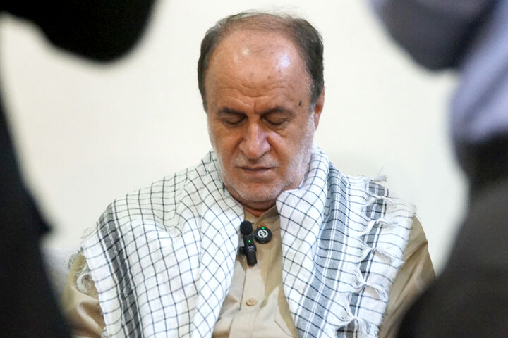 نایب رئیس مجلس با خانواده سردار شهید حسینعلی مهرزادی از شهدای هشت سال دفاع مقدس بهشهر