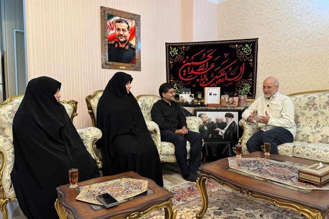 دیدار دکتر قالیباف رئیس مجلس با خانواده شهید غلامرضا سلیمانی