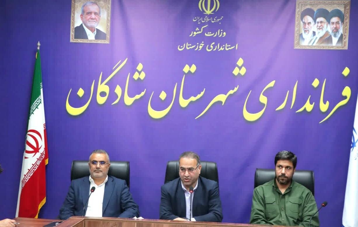 حمایت از کارگاه‌های بسته‌بندی خرما و توسعه صادرات شادگان را با اهتمام ویژه دنبال می‌کنیم / موضوع انتقال آب کارون به جراحی برای حل مشکلات نخیلات، با جدیت در حال پیگیری است