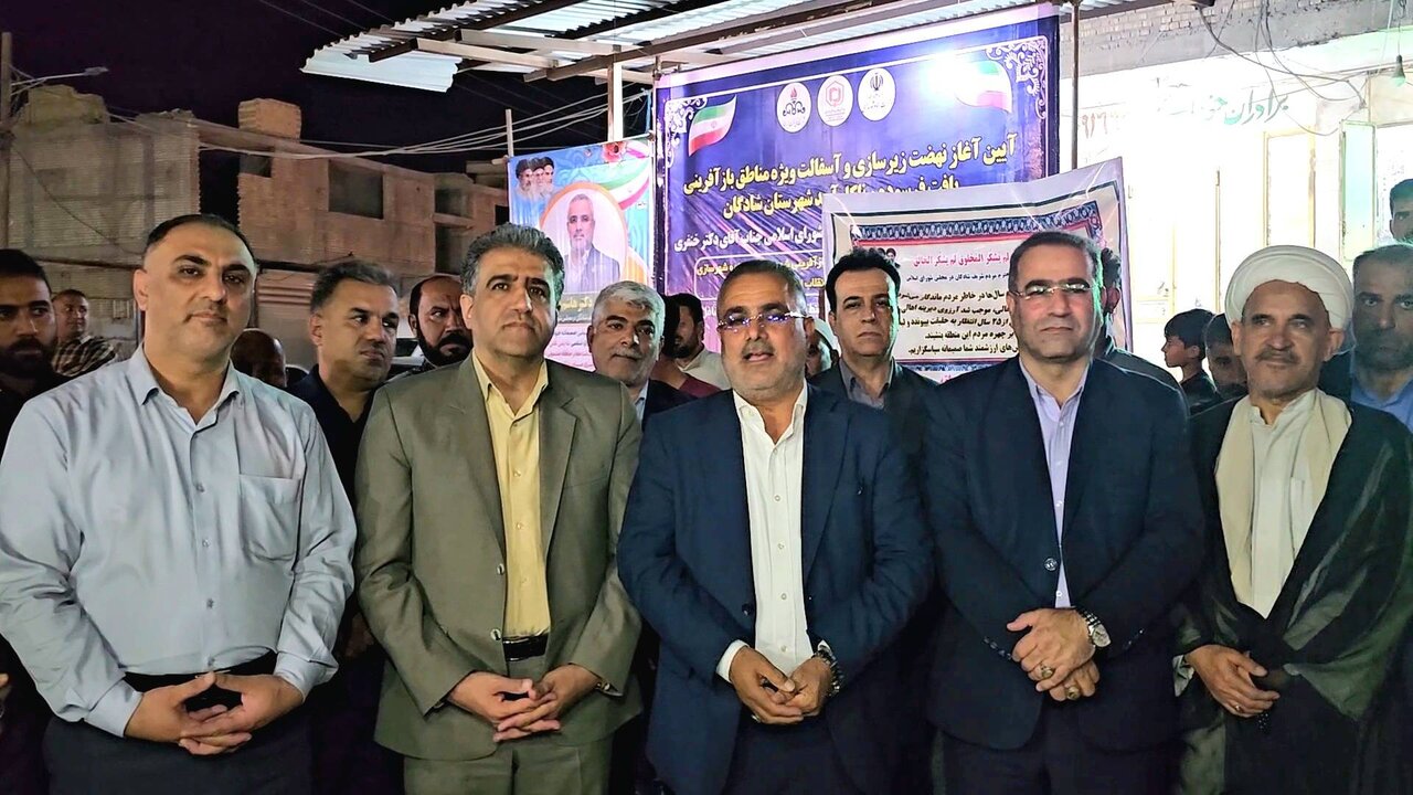 آغاز نهضت بزرگ بهسازی و آسفالت معابر شهر شادگان در ۱۷۰ خیابان با هدف توسعه زیرساخت‌های شهری و افزایش رضایت‌ مردم
