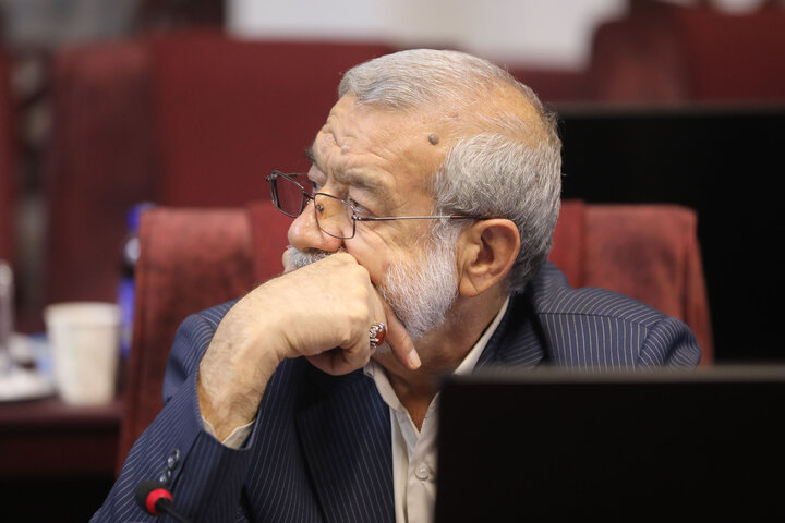 نشست مشترک مجمع نمایندگان تهران با وزیر امور اقتصادی و دارایی
