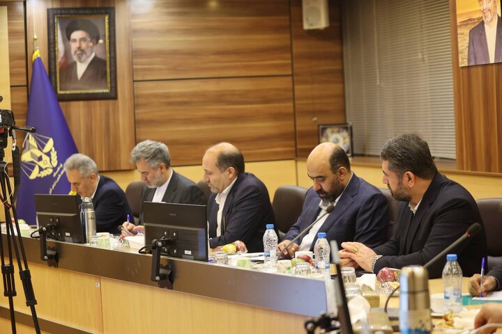 نشست کمیسیون قضایی و حقوقی مجلس با رئیس سازمان زندان‌ها