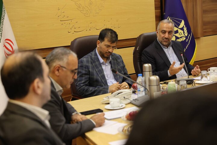 نشست کمیسیون قضایی و حقوقی مجلس با رئیس سازمان زندان‌ها