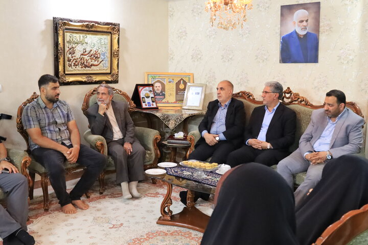 دیدار جمعی از نمایندگان مجلس با خانواده سرلشکر شهید نوذری