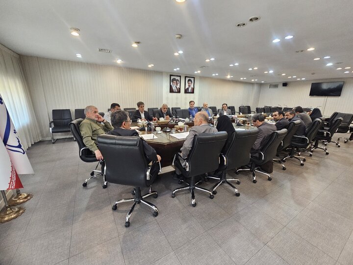 نشست بررسی آخرین وضعیت واگذاری ماشین‌سازی تبریز با حضور نایب‌رئیس مجلس