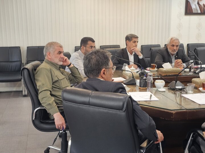 نشست بررسی آخرین وضعیت واگذاری ماشین‌سازی تبریز با حضور نایب‌رئیس مجلس