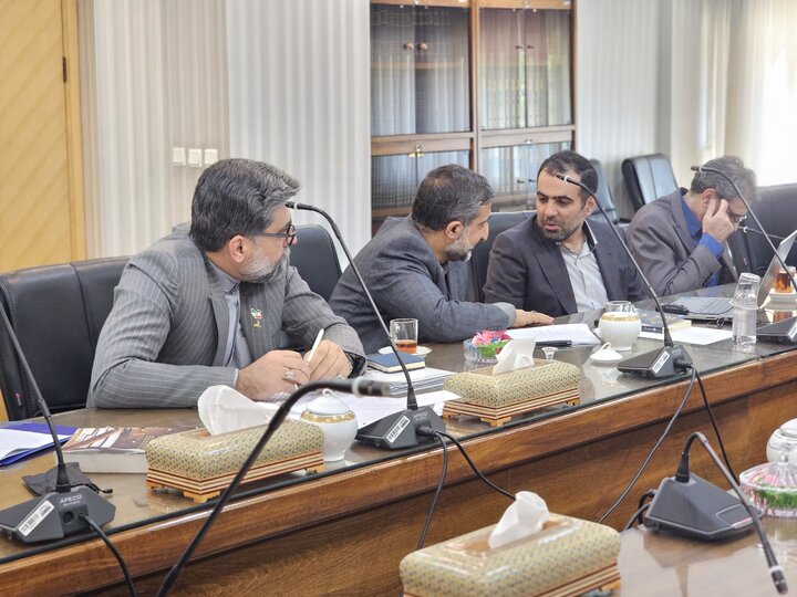 نشست بررسی آخرین وضعیت واگذاری ماشین‌سازی تبریز با حضور نایب‌رئیس مجلس