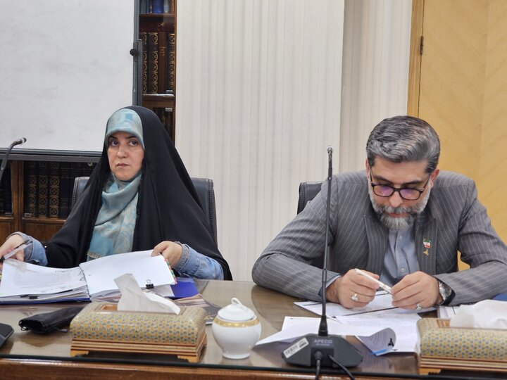 نشست بررسی آخرین وضعیت واگذاری ماشین‌سازی تبریز با حضور نایب‌رئیس مجلس