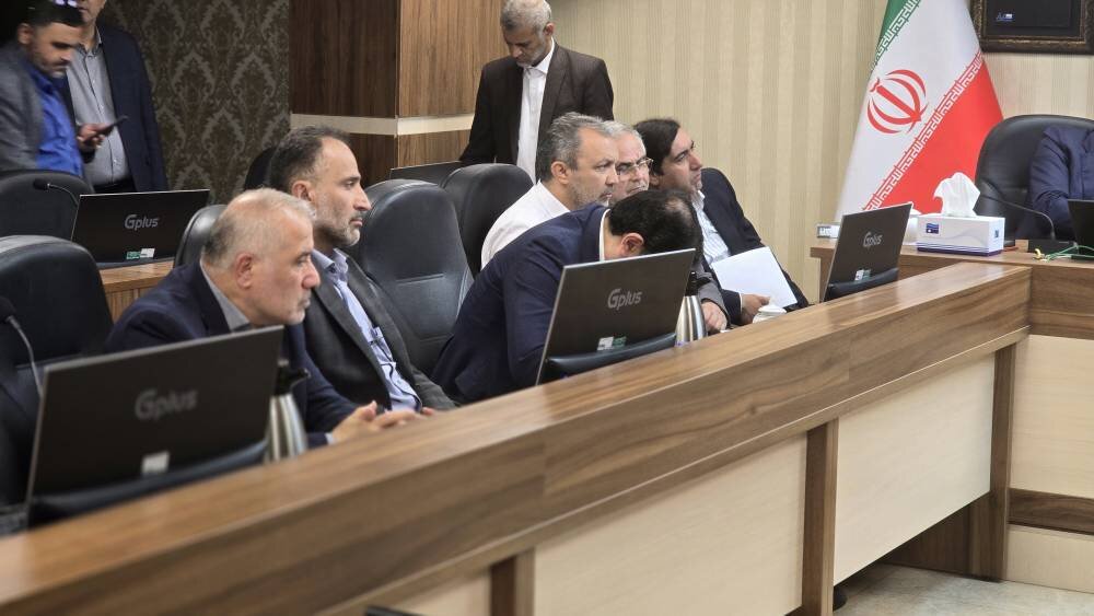 تزریق ۲۵۰ هزار میلیارد تومان نقدینگی به پروژههای زیربنایی از محل صرفهجویی انرژی/ روزهای پایانی قطعی برق بخش خانگی