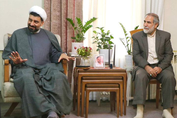 دیدار تعدادی از نمایندگان مجلس با خانواده سردار شهید طالبی