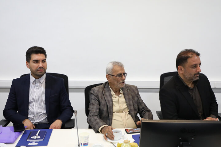 نشست مشترک اعضای کمیسیون اجتماعی مجلس با مسئولان کارخانه پگاه استان گلستان
