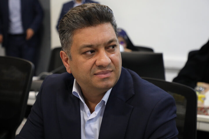 نشست مشترک اعضای کمیسیون اجتماعی مجلس با مسئولان کارخانه پگاه استان گلستان
