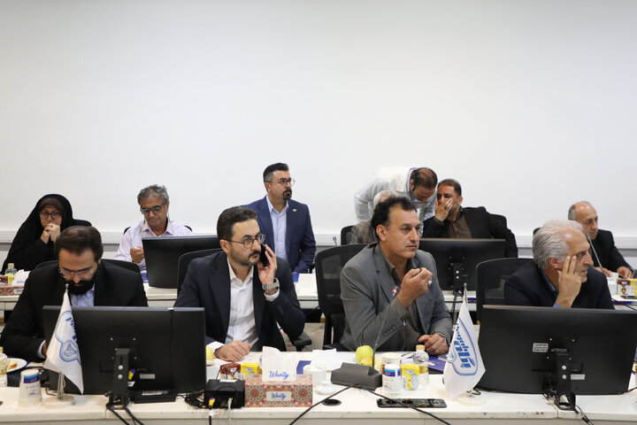 نشست مشترک اعضای کمیسیون اجتماعی مجلس با مسئولان کارخانه پگاه استان گلستان