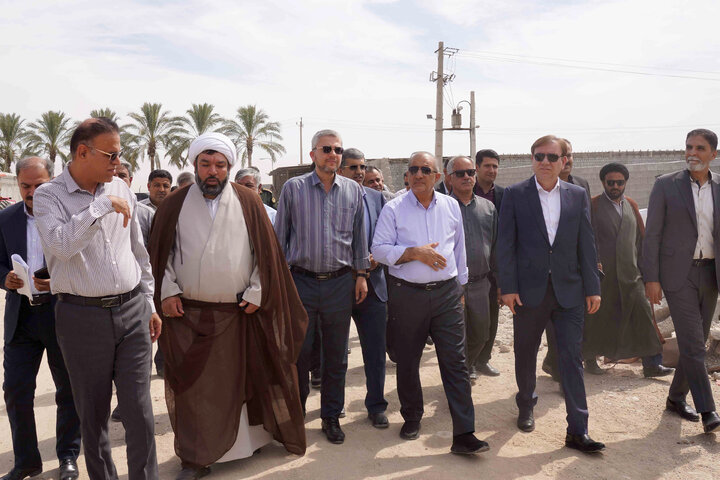 بازدید کمیسیون کشاورزی از واحدهای آسیب‌دیده شهرستان دشتستان