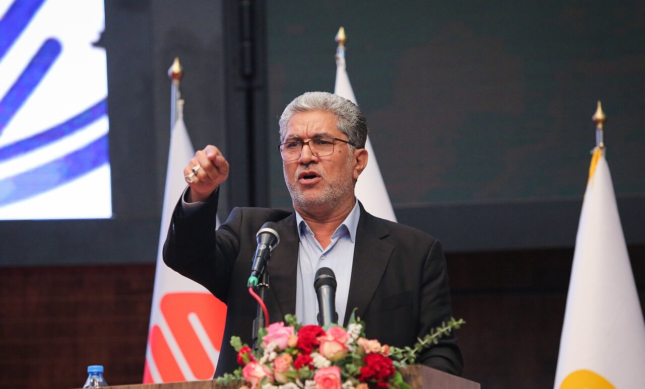 صنعت برق کشور در جنگ رمضان با وجود90 همت خسارت، تولید برق و توسعه زیرساخت‌ها را هم‌زمان ادامه داد/تلاش کنیم زمستان امسال تولید و صنعت نخوابد