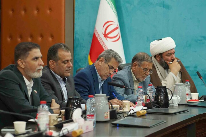 نشست جمع‌بندی سفر کمیسیون کشاورزی به دشتستان