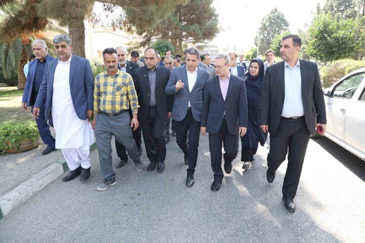 بازدید اعضای کمیسیون اجتماعی مجلس از درمانگاه و اورژانس نیمه ساخت خاتم الانبیا شهرستان گنبدکاووس